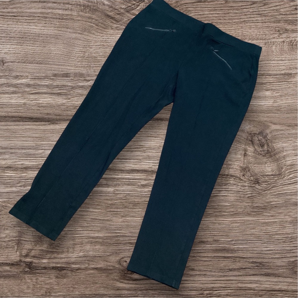 Chico's Zenergy Neema Black Pull On Pants Size 3 XL Slim Leg Zipper Pockets